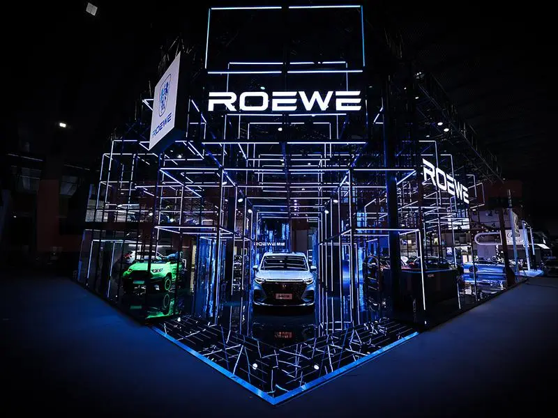 Design and construction of booth display